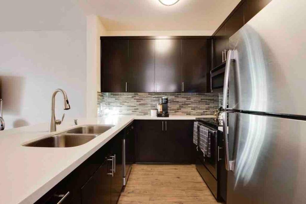 The Nest A Spacious 1 Bedroom Apartment With A Pool View Los Angeles Esterno foto
