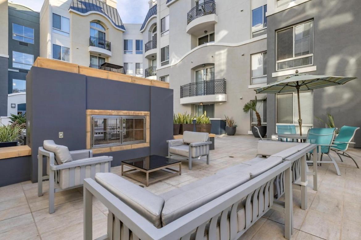 The Nest A Spacious 1 Bedroom Apartment With A Pool View Los Angeles Esterno foto